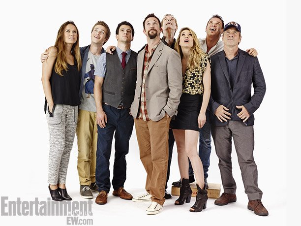 Мун Бладгуд, Коннер Джессап, Дрю Рой, Ной Уайл, Даг Джоунс, Сара Картер, Колин Каннингэм и Уилл Паттон – Упавшие с небес